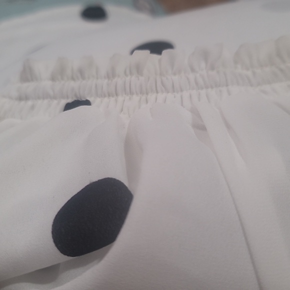 Tempted Los Angeles black white polka dot ruffled sleeveless blouse top L - Picture 3 of 6